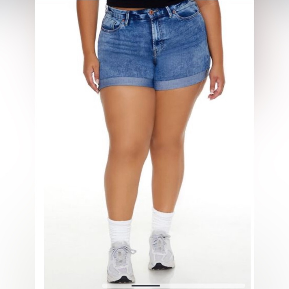 Women's Blue Curvy High Waisted Denim Shorts